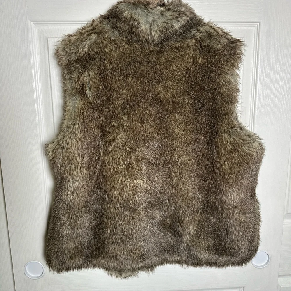 Michael Kors Faux Fur Vest Women’s X-Large Two Clasp Closure Brown Moto Mob Wife